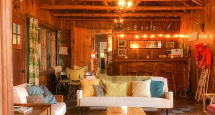Lake Haven - Updated Mid Century Cabin Only 35 Mins from St. Louis