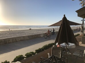 Am Strand, Liegestühle