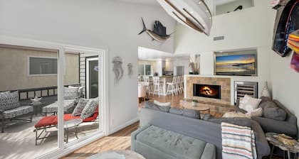 Steps to the Sand & Harbor - Views, Modern & Fully Stocked w/ 4 Spacious Decks