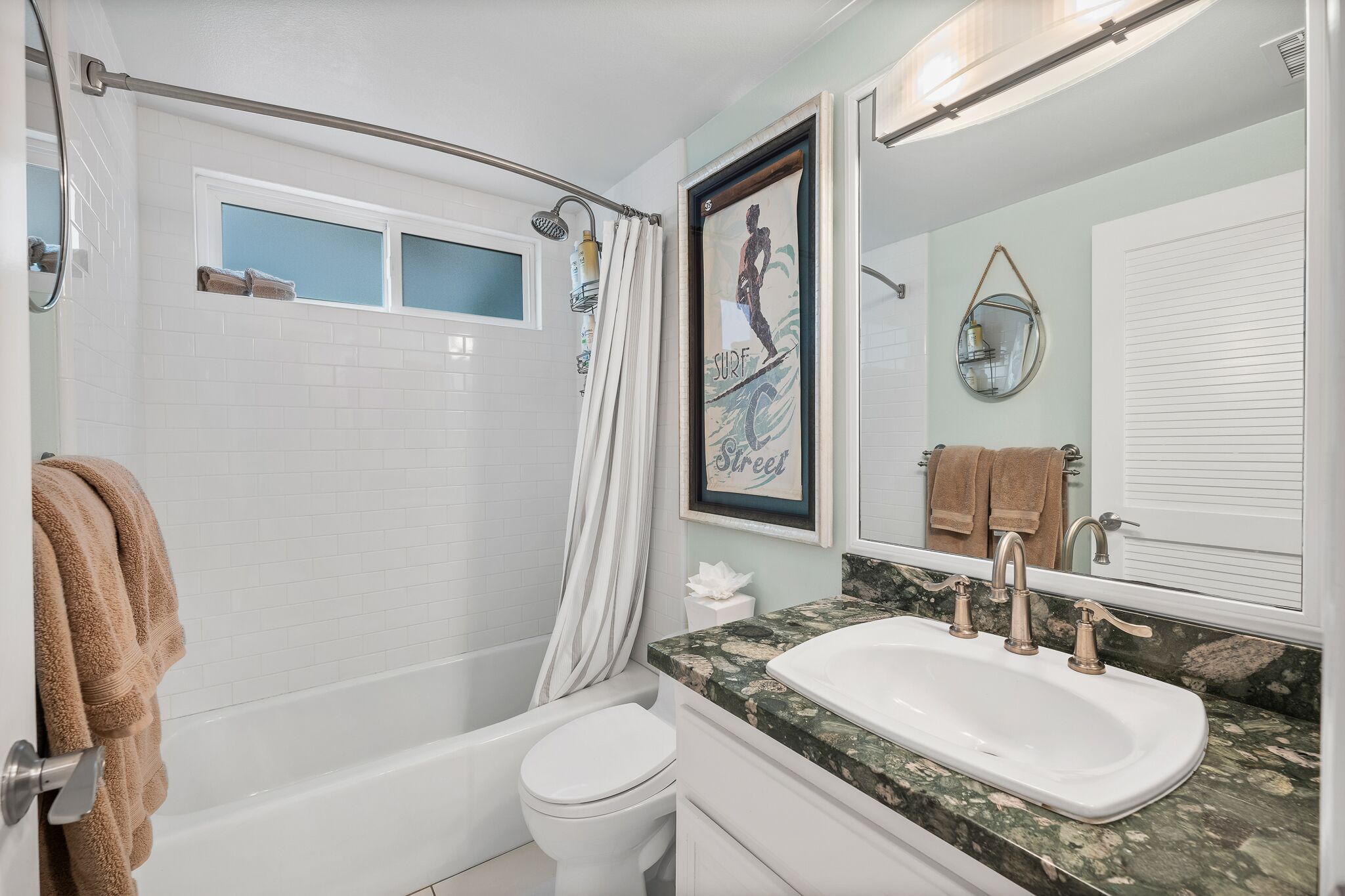 Steps to the Sand & Harbor! Views, Modern & Fully Stocked w/ 4 Spacious Decks