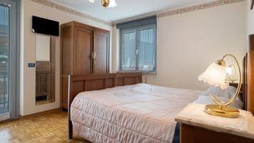 2 sovrum, strykjÀrn/strykbrÀda, gratis wi-fi och sÀngklÀder