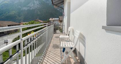 Vacation Apartment Ciclamino Standard Vittoria with Mountain View, Wi-Fi & Garden
