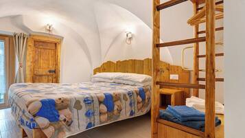 1 chambre, fer et planche Ă  repasser, Wi-Fi gratuit, draps fournis