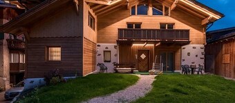Chalet "Osmar Suite 1" with Mountain View, Balcony & Wi-Fi