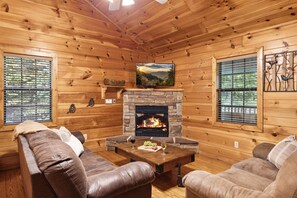 Smart TV, fireplace, video library - Lucky Cub Cabin | Hot Tub, Theater, Game Room | Sleeps 8 (Sevierville)