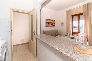 Interior - Apartment "Casa Spiaggia Molo 2" on Isola Rossa with Sea view & Balcony (Isola Rossa)