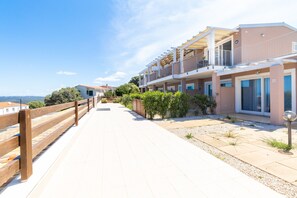Exterior - Apartment "Vista Bocche di Bonifacio" with Outdoor Pool (Isola Rossa)