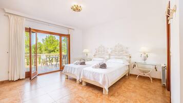 4 soveværelser, strygejern/strygebræt, gratis Wi-Fi, sengetøj