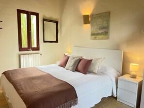 2 quartos, ferros/tábuas de passar roupa, Wi-Fi de cortesia