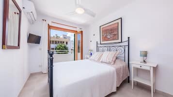 3 chambres, fer et planche Ă repasser, Wi-Fi gratuit, draps fournis