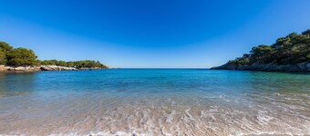 Vacation Home "Casa Ginebro" near Beach with 2 Private Terraces & Wi-Fi