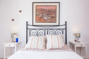 3 habitaciones, tabla de planchar con plancha y wifi gratis 
