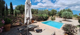 Vakantiehuis 'Cascada' met Uitzicht op de Bergen, Privé Zwembad en Wi-Fi