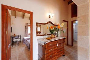 3 camere, ferro/asse da stiro, Wi-Fi gratuito, lenzuola