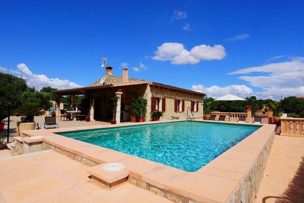 Pool - Vacation Home “Casa Sa Rota” with Mountain View (Ariany)