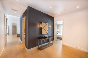 5 bedrooms, iron/ironing board, free WiFi, bed sheets