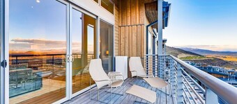 Ski-In/Ski-Out Apex Entire-Floor 5BR Penthouse