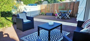 Outdoor dining - 3-bedroom house in the center of town! Market, beach and shopping on foot! (ANDERNOS-LES-BAINS)