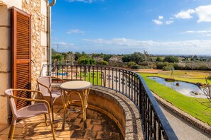 Outdoor dining - Country Home Can Bosco with Pool, Wi-Fi, A/C, Garden & Terrace (San Lorenzo de Cardessar)