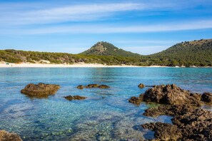 Beach nearby - Holiday Home ‘Apartamento Grillo’ with Terrace (Cala Ratjada)