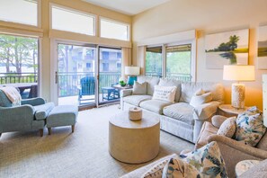 TV - Updated & Gorgeous End Unit with Spectacular Views of Pool & Sound.  South Beach Oasis Awaits you! (Hilton Head Island)