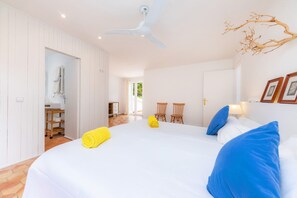 3 slaapkamers, een strijkplank/strijkijzer, gratis wifi, beddengoed