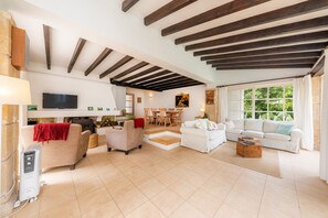 TV, fireplace - Vacation Home Villa Cala Padri with Pool, Wi-Fi, A/C, Terrace & Garden (Capdepera)