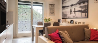 Appartement de vacances "Ormeggio Lago Maggiore" avec vue sur les montagnes, Wi-Fi et terrasse