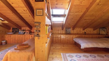 2 Schlafzimmer, BĂŒgeleisen/BĂŒgelbrett, kostenloses WLAN, BettwĂ€sche