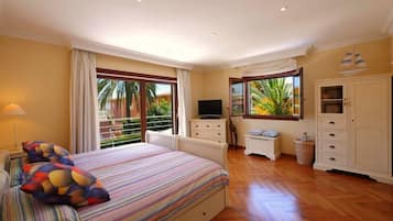 4 Schlafzimmer, Bügeleisen/Bügelbrett, kostenloses WLAN, Bettwäsche