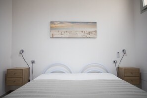 2 bedrooms, iron/ironing board, WiFi - Aqua Apartment | outdoor space, wifi, a/c (Porto Cesareo)