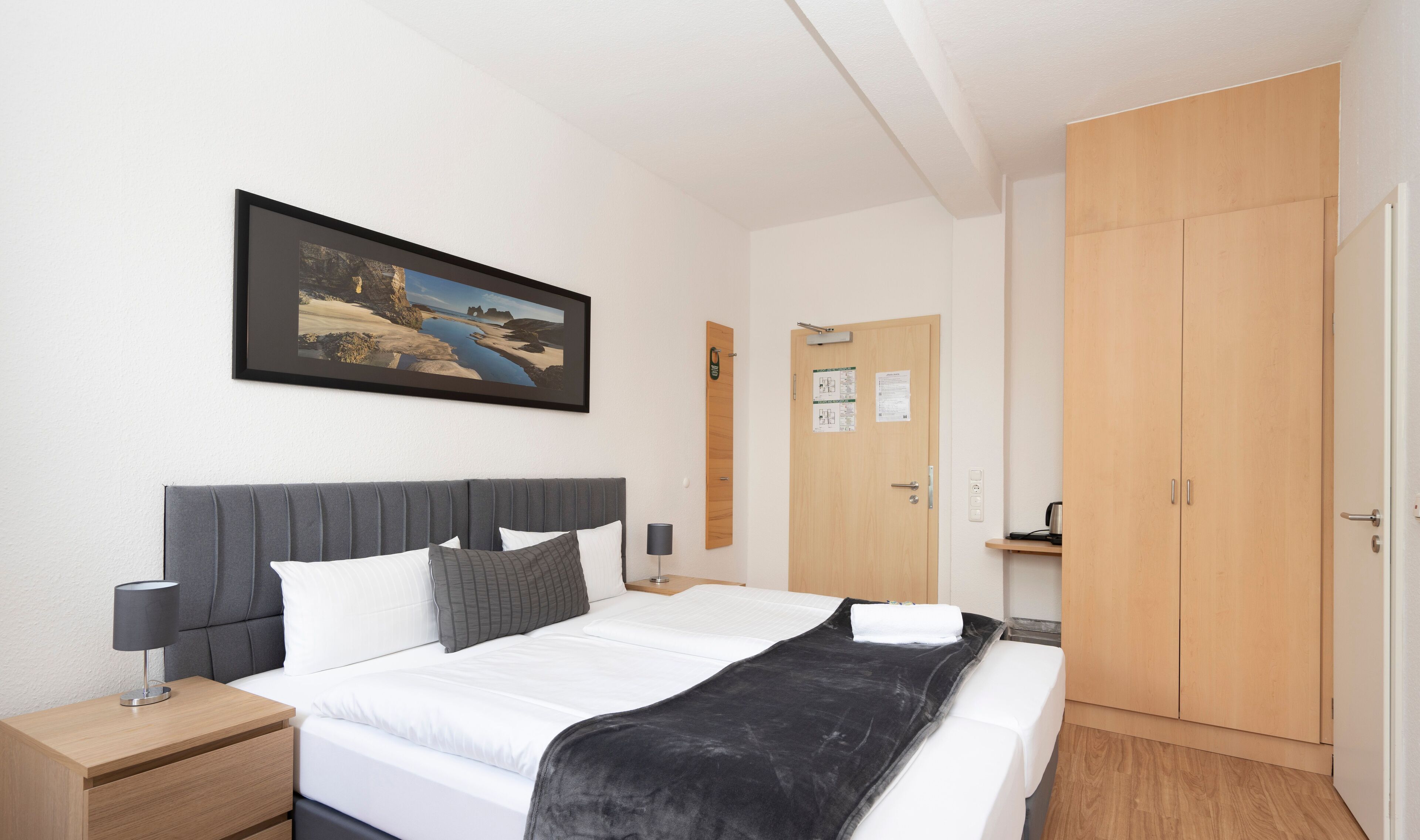 1 Schlafzimmer, Schreibtisch, Reisekinderbett, WLAN