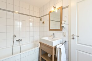 Douche, sèche-cheveux