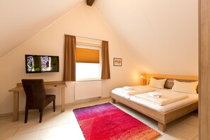 3 Schlafzimmer, Zimmersafe, Schreibtisch, Reisekinderbett