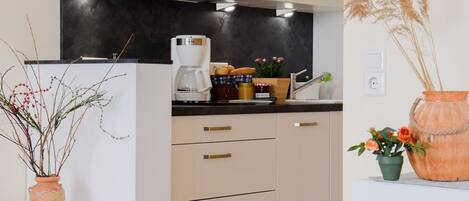 Kühlschrank, Mikrowelle, Geschirrspüler