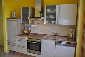 Kühlschrank, Ofen, Geschirrspüler