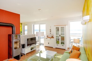 TV, fireplace - Traumfängerloge -hafenresidenz (Waren (Müritz))