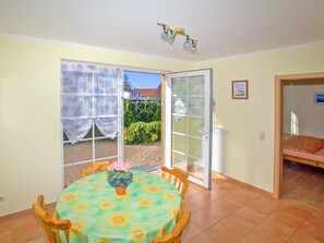 Unclassified image, 5 of 10, button