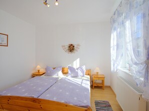 Unclassified image, 5 of 9, button