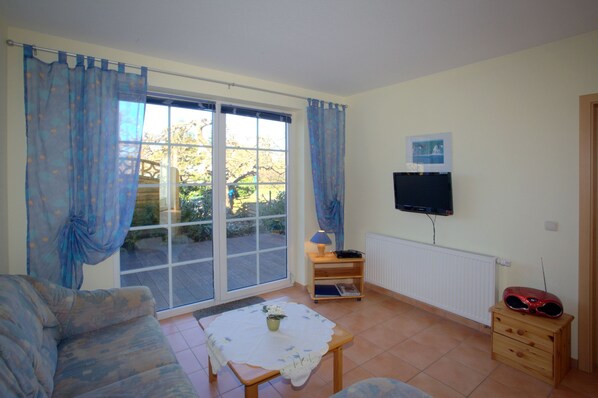 Unclassified image, 1 of 7, button - Vacation apartment 2 - Villa Lisa (Glowe)