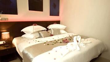 8 bedrooms, in-room safe, iron/ironing board, free WiFi