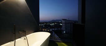 Blumonkey Hub & Hotel Chanthaburi
