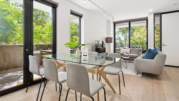 Three Bedroom Apartment With Parking | Living area | Smart TV