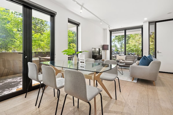 Three Bedroom Apartment With Parking | Living area | Smart TV