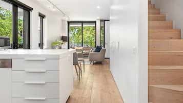 Three Bedroom Apartment With Parking | Living area | Smart TV