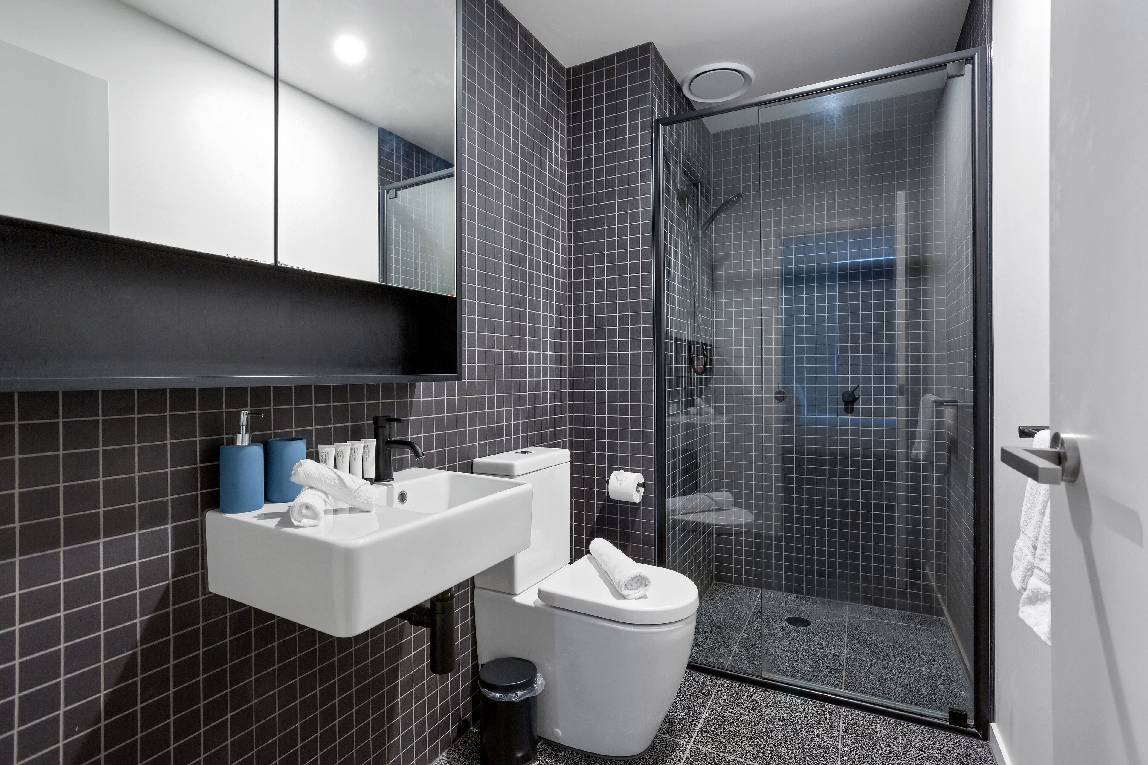 Palmerston St Apartments by Urban Rest — image 16