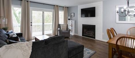 Fernseher, Bücher, Smart Speakers