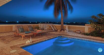 SUNSET VILLA - Stunning VIEW! - private pool - 4 bed - 4 bath- 11 guest home