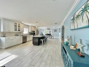 Fridge, microwave, oven, stovetop - Searenity Escape - New Pool, Bikes, Parking, Near the Beach (Naples)