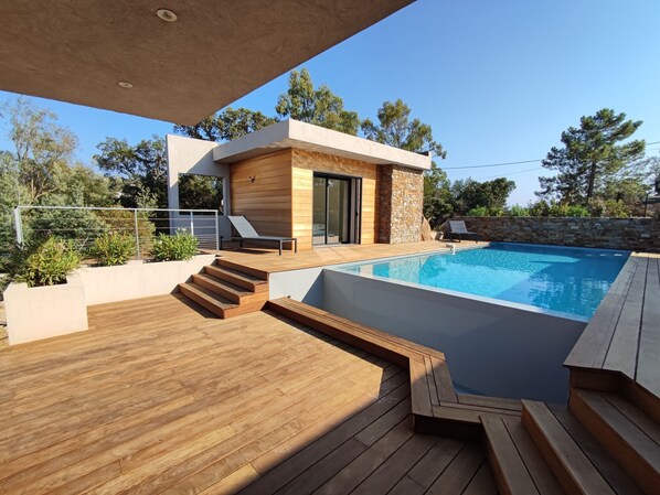 A heated pool - Villa Lutaquenmalou close to beaches heated swimming pool, terraces, rooftop (Zonza)